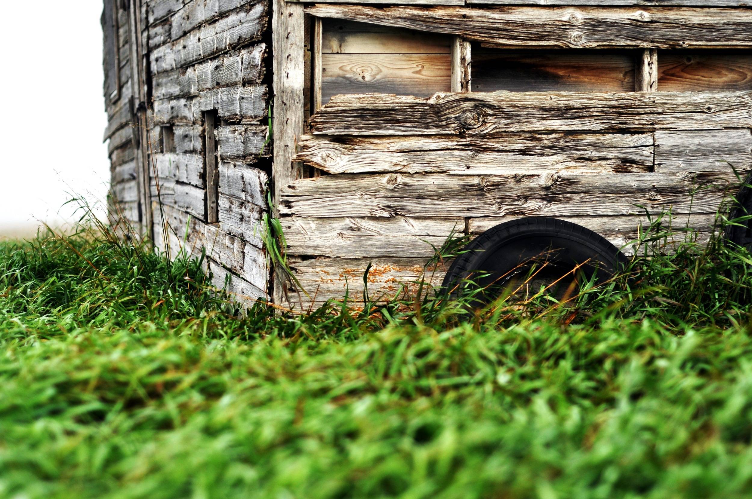 Angry Barn — 2010-09-28 10:39:50 — © eppbphoto.com